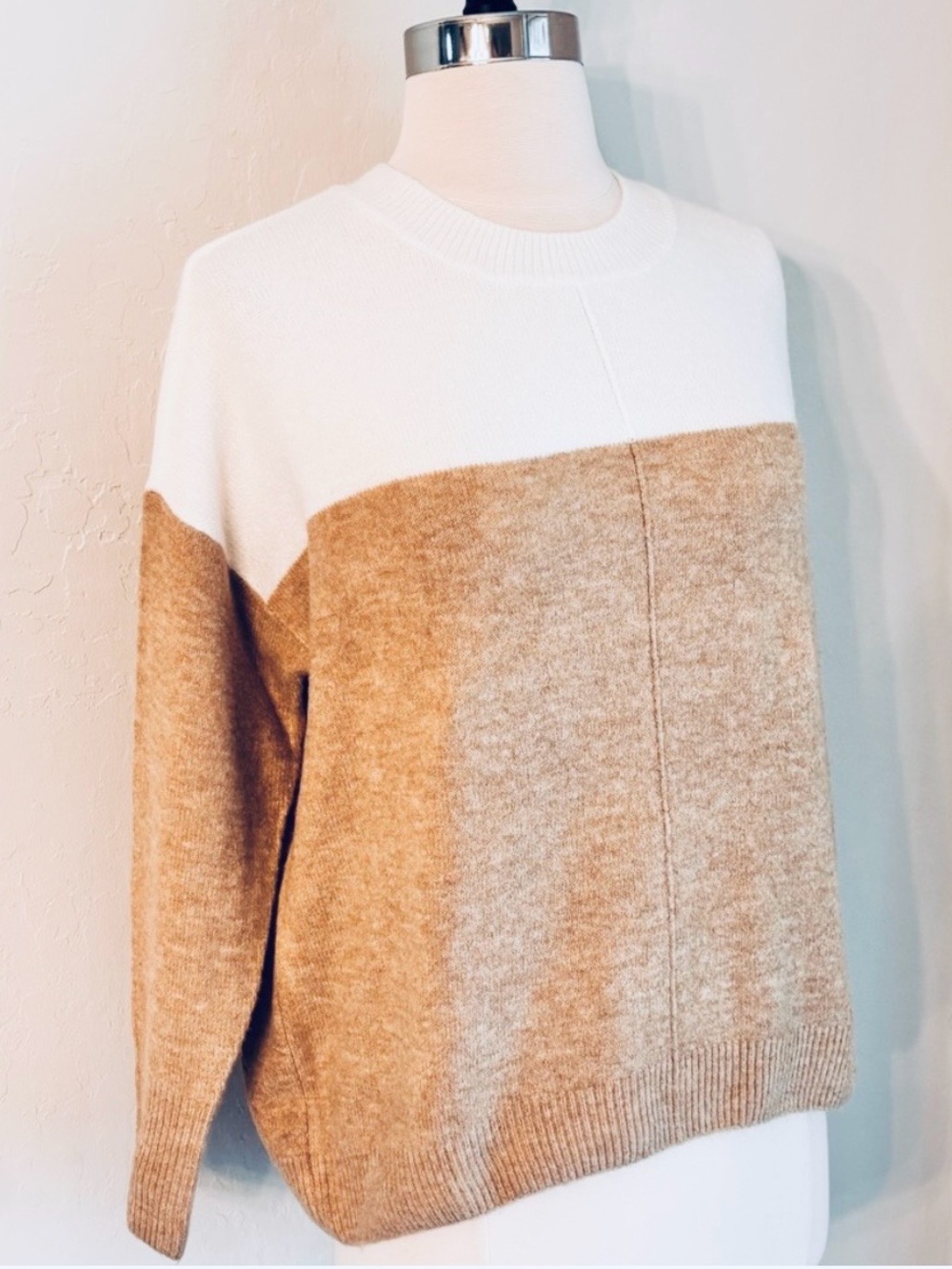 Vince Camuto Cozy Drop Shoulder Color Blocked Sweater Tan Ivory, Sz XS - Picture 4 of 7